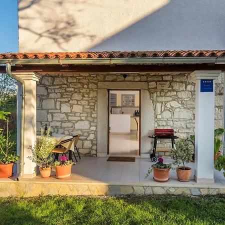 Two Bedroom Legovic With Garden Apartamento Nova Vas (Porec)