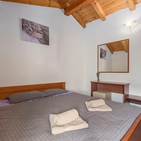 Two Bedroom Legovic With Garden