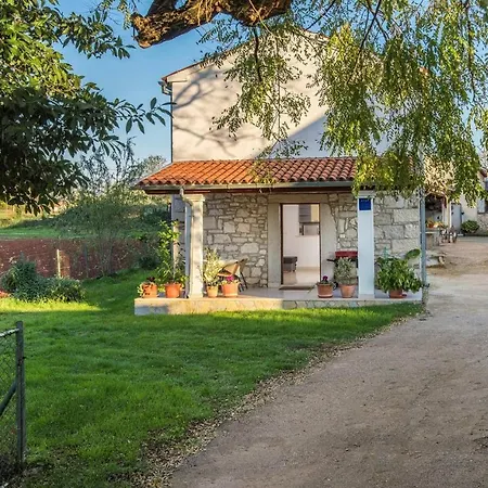 Two Bedroom Legovic With Garden